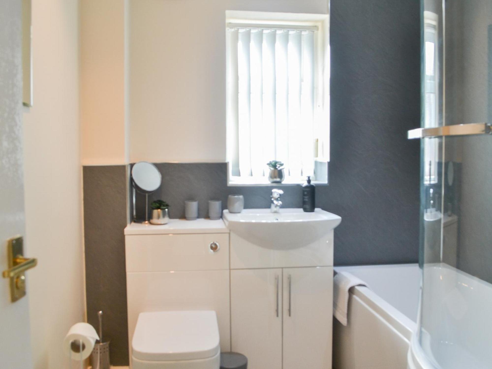 Filey Central Two - Uk42903 Экстерьер фото